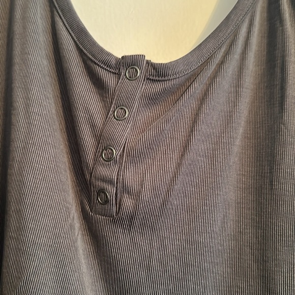 NWT Lucky Brand Sandwash Rib Henley Tank 🩶 - Picture 4 of 5